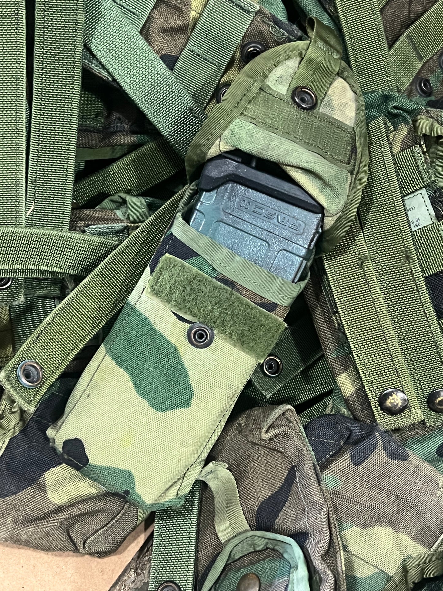 USGI MOLLE-ii M81 Woodland M16 Rifle Magazine Pouch - Used