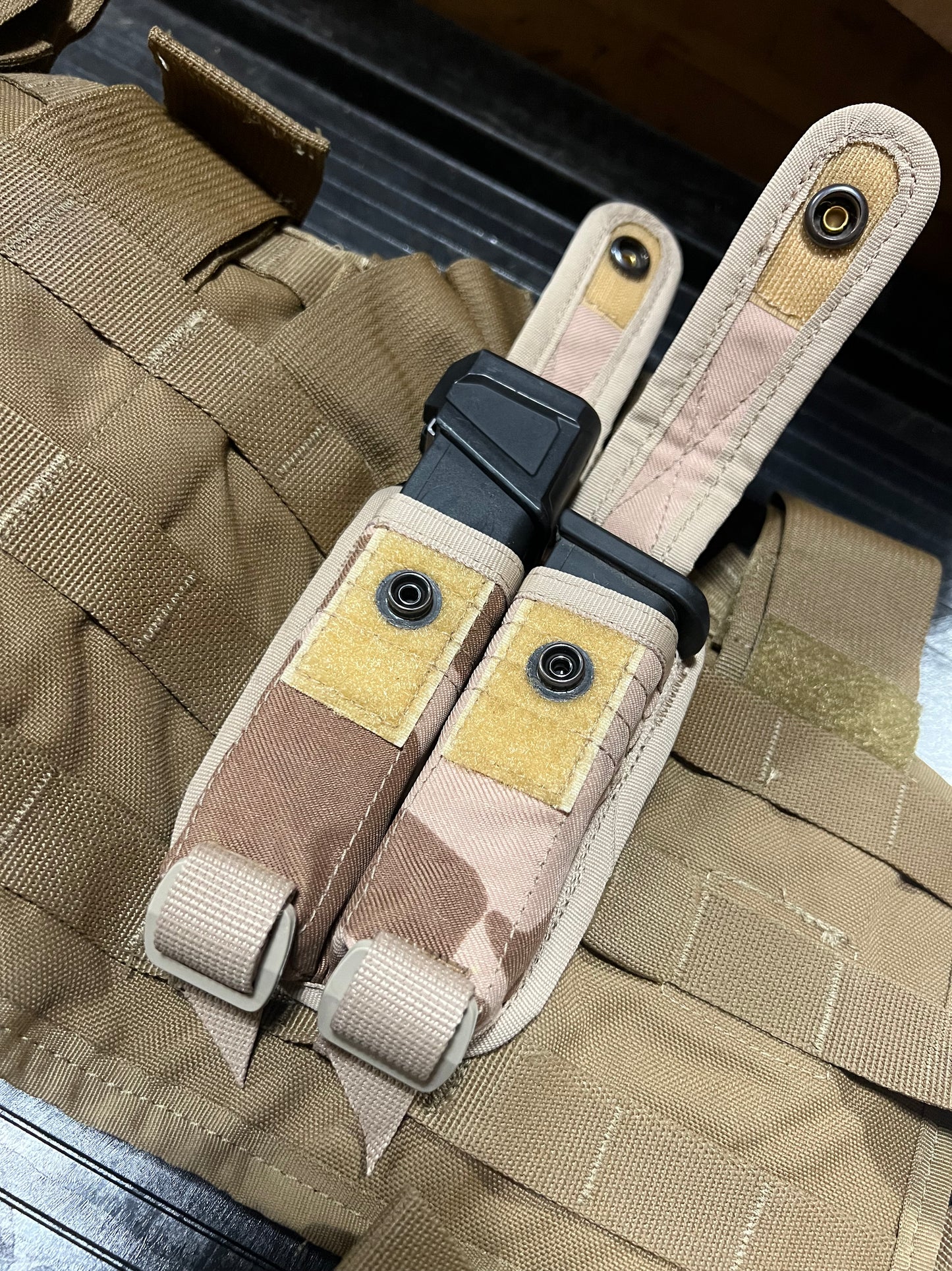 Czech Military Surplus Desert M95 pistol magazine pouches