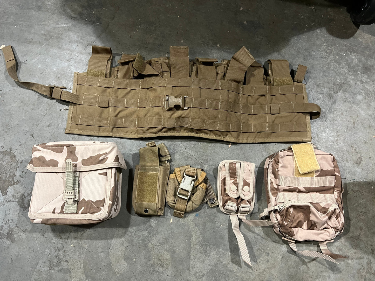 Czech Desert M95 General purpose pouch