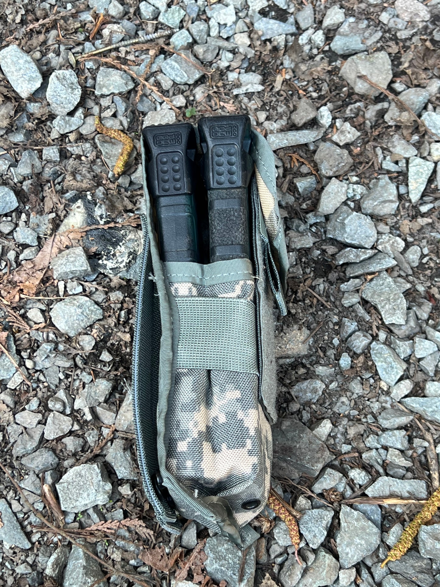 ARMY/MARINE Double magazine pouches (Issued surplus)