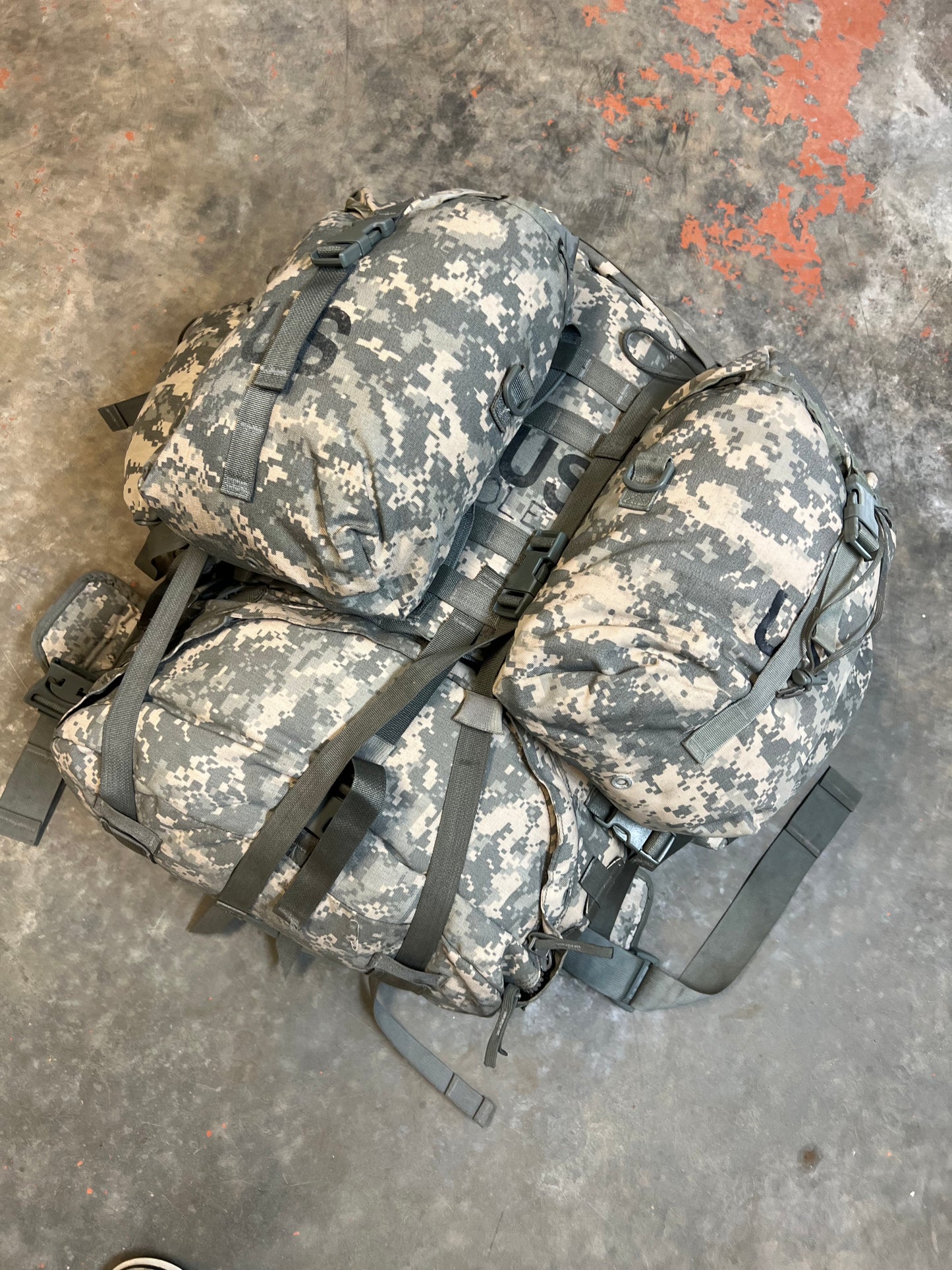 Sustainment pouches