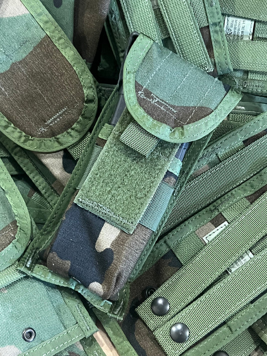 MOLLE-ii M81 Woodland pouches