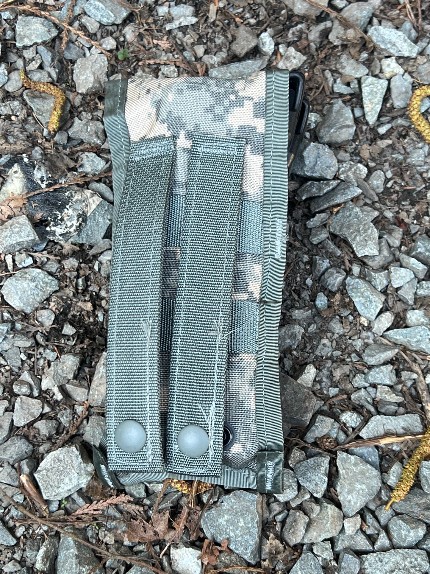 ARMY/MARINE Double magazine pouches (Issued surplus)