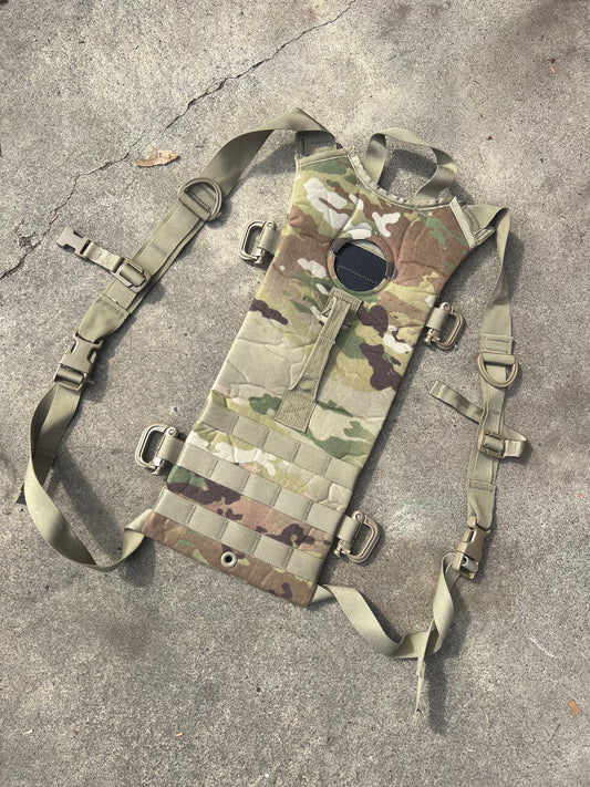 MOLLE II 3L Camelbak® Hydration Carrier, OCP