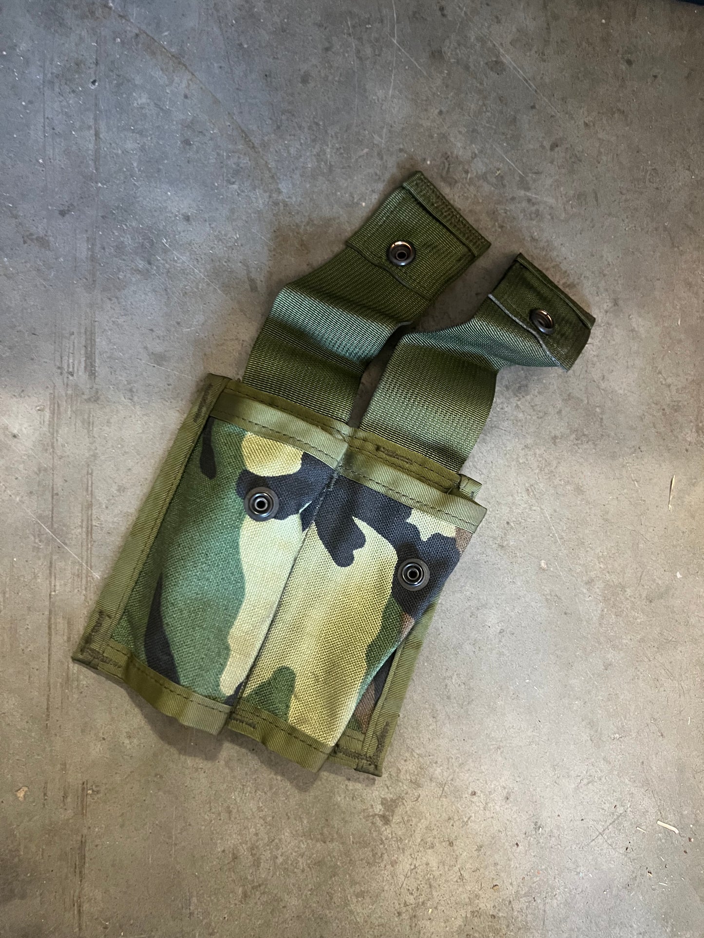 MOLLE-ii M81 Woodland pouches