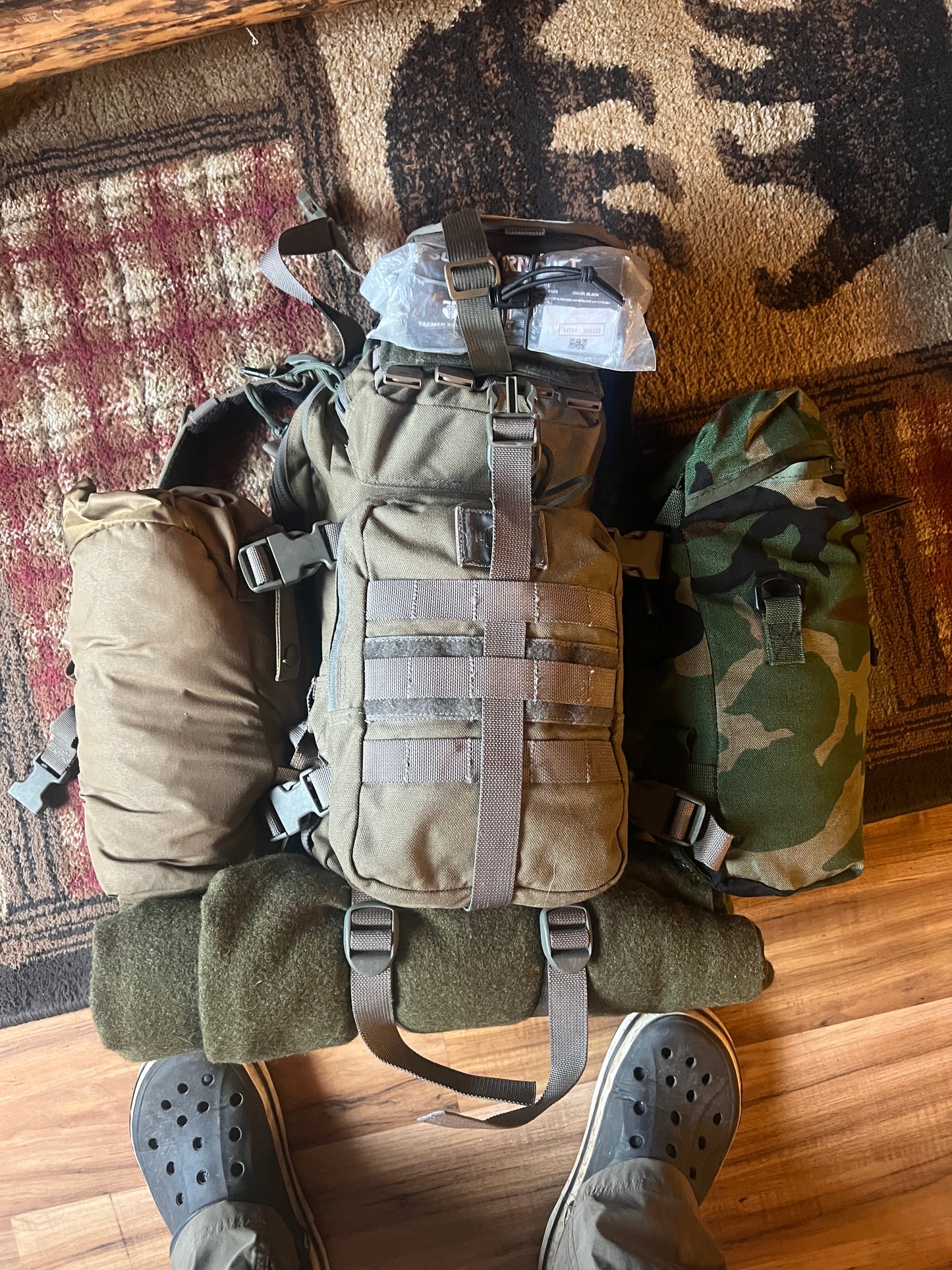 Sustainment pouches