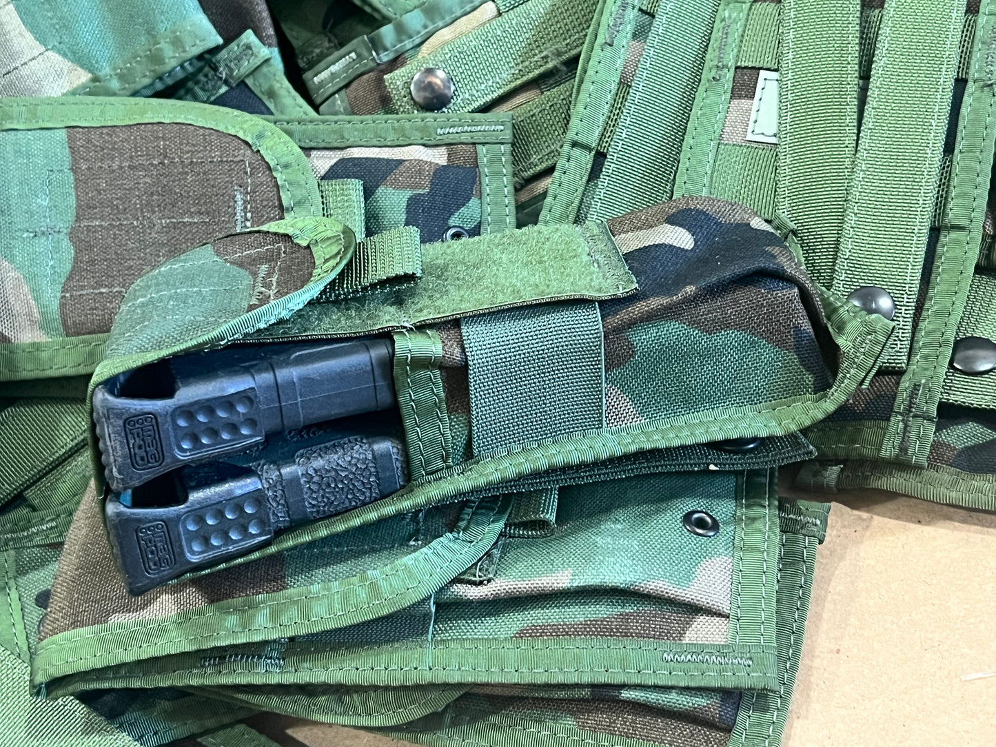 MOLLE-ii M81 Woodland pouches