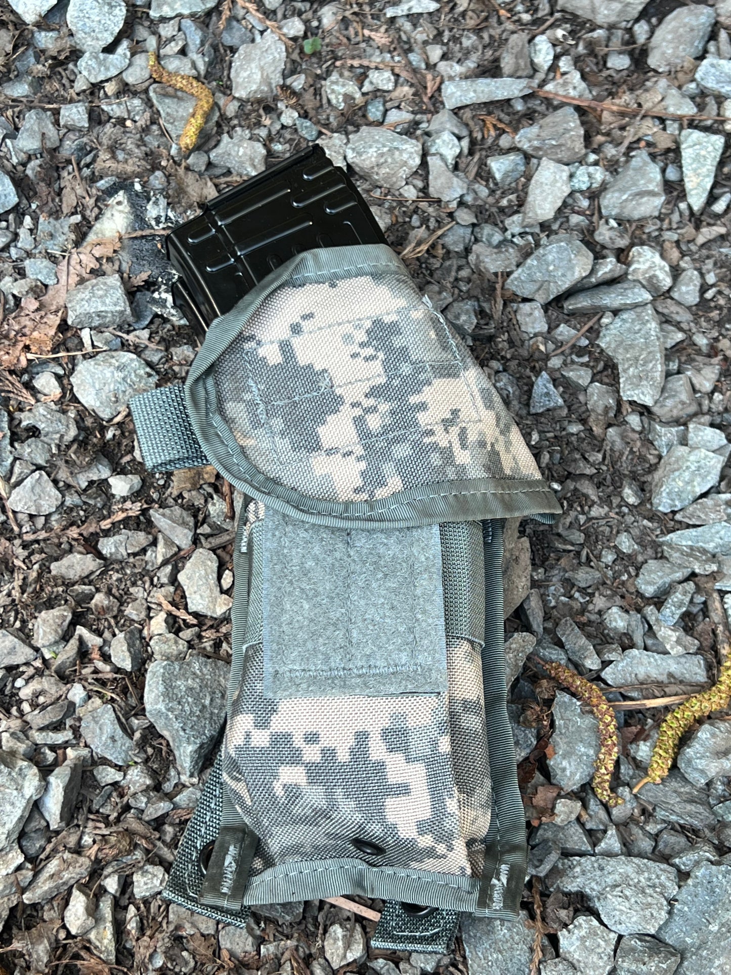 ARMY/MARINE Double magazine pouches (Issued surplus)