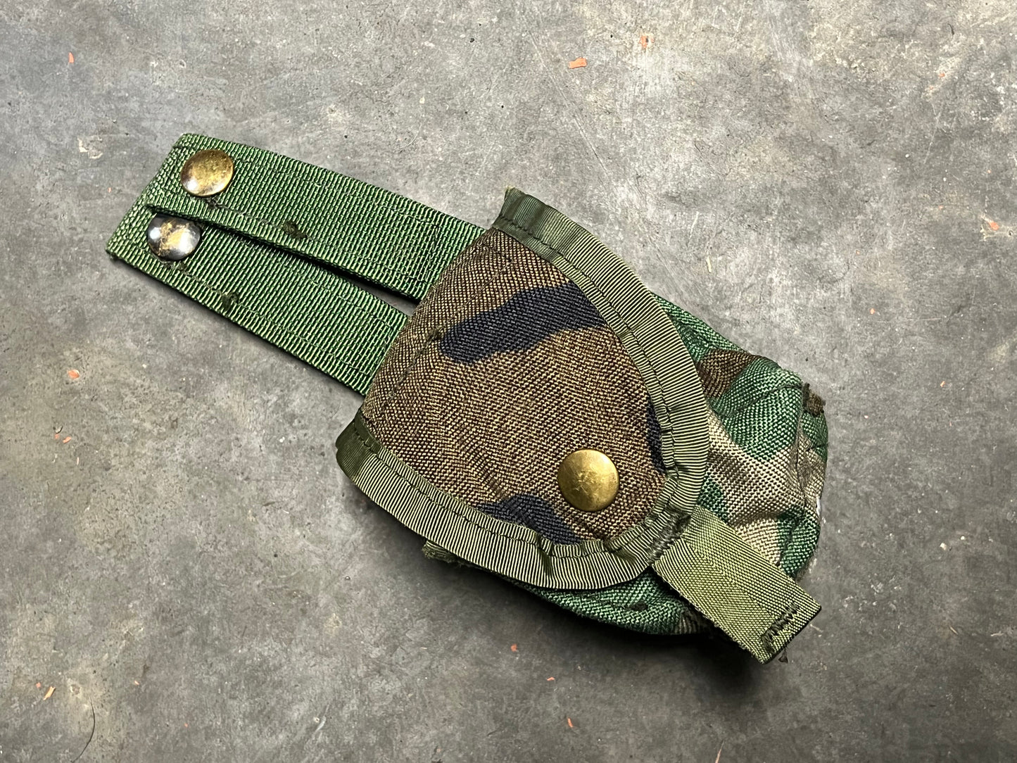 Molle-ii USARMY issue Grenade Pouches