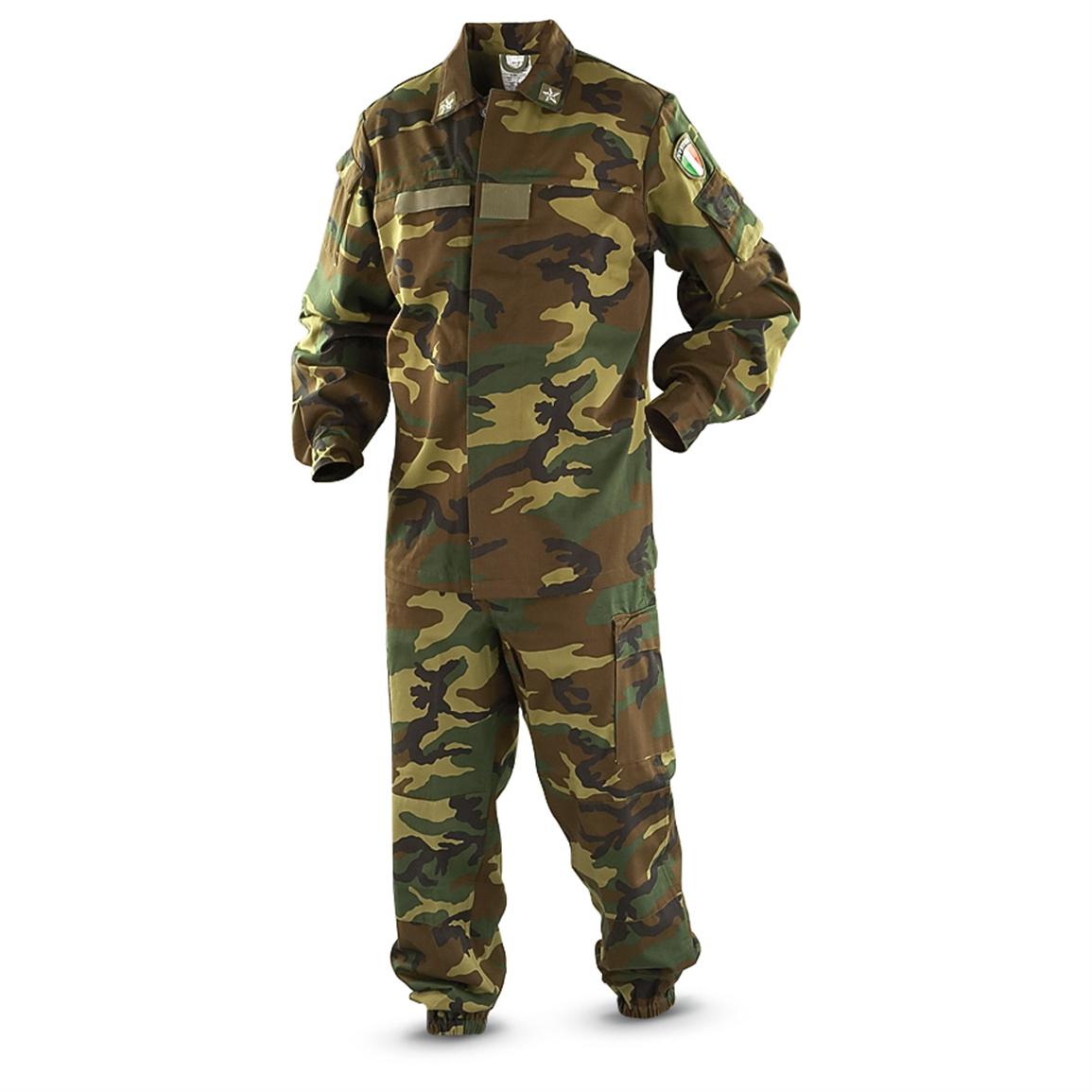 Italian camouflage suit (Not M81 but kinda M81)