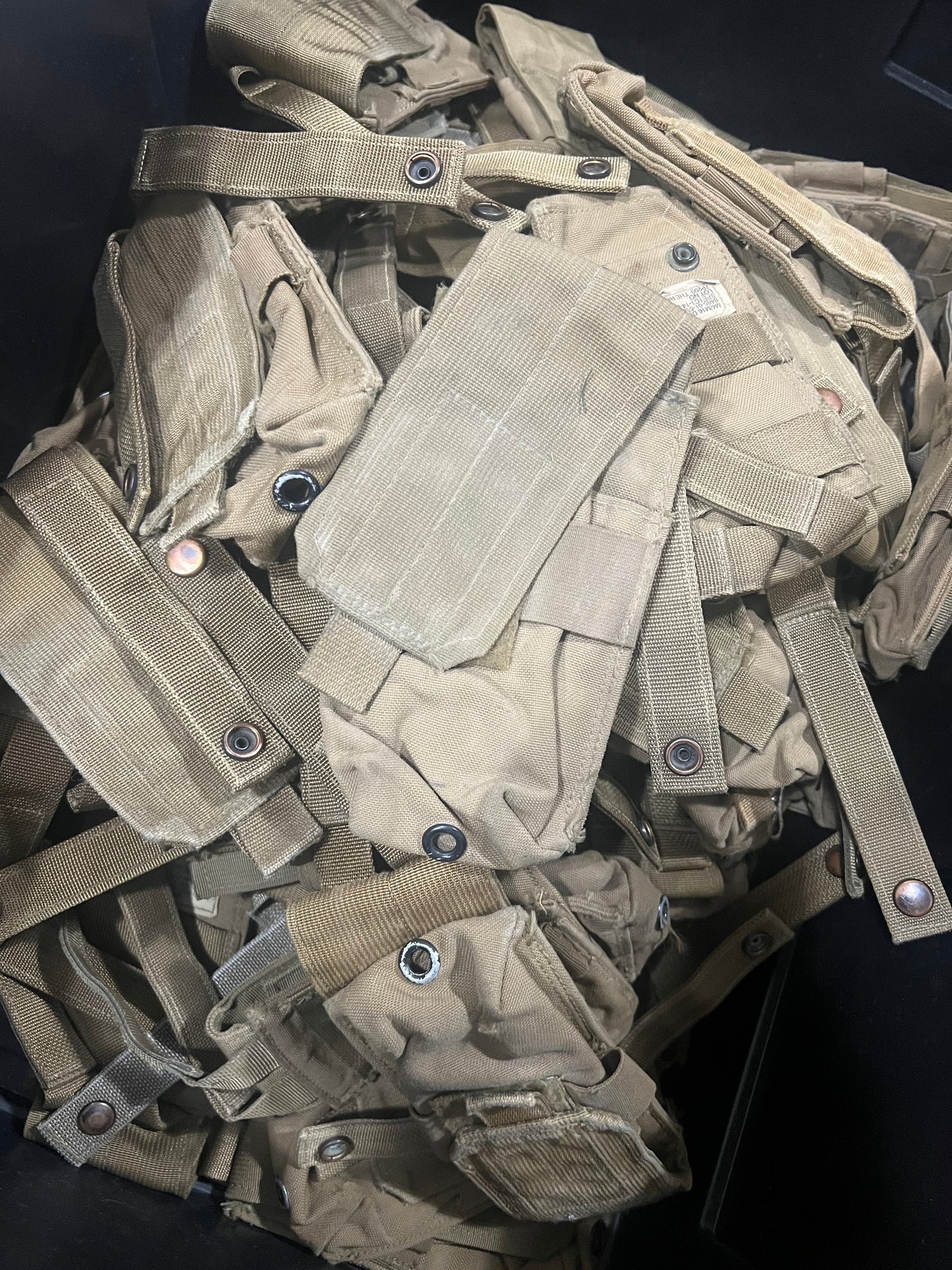 ARMY/MARINE Double magazine pouches (Issued surplus)