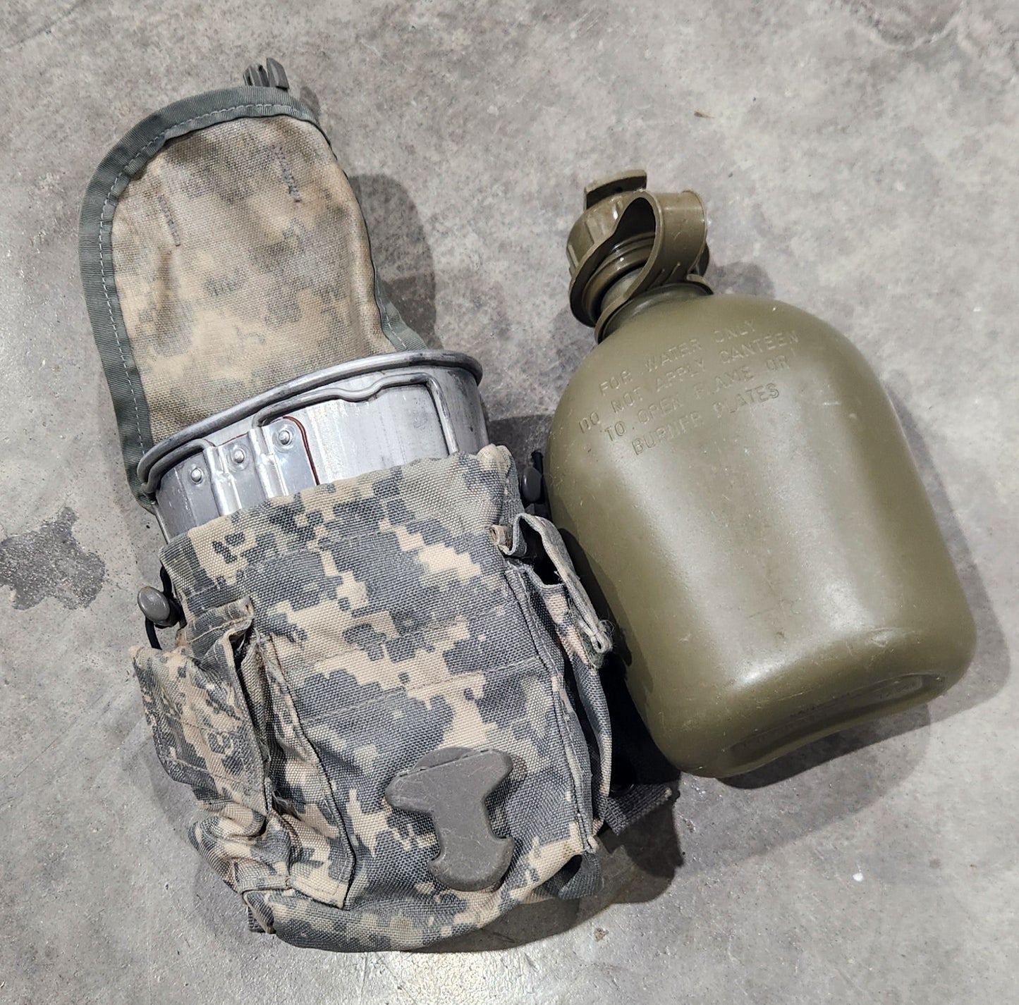 USGI MOLLE-ii Canteen/General Purpose Pouches - Used